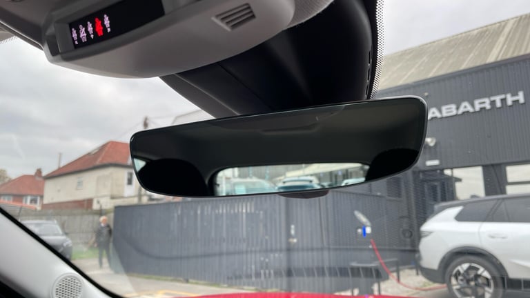 2025 Fiat 600 1.2 MHEV SUV 5dr Petrol Hybrid e-DCT Euro 6 (s/s) (100 ps) SUV Hybrid Automatic