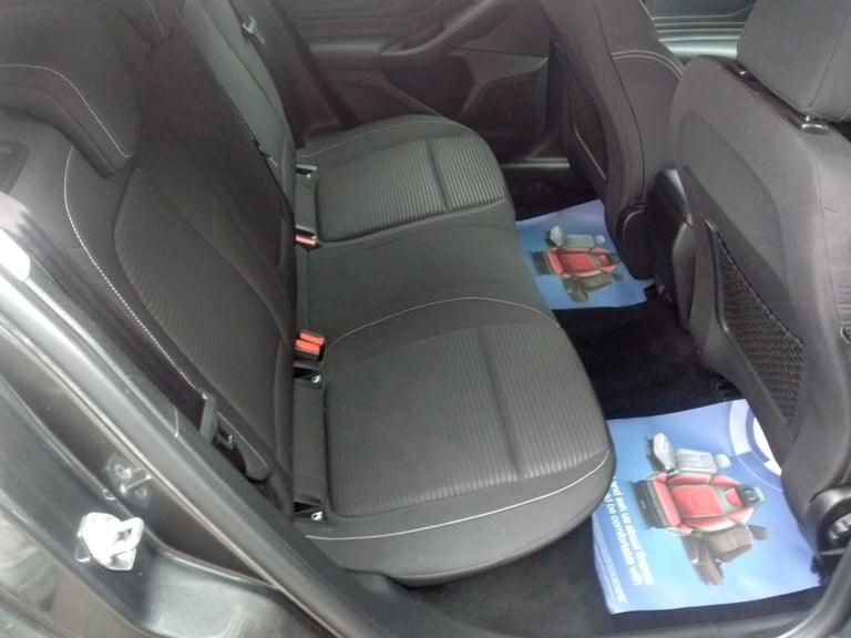 2018 Ford Focus 1.0 EcoBoost FSH 125 Titanium 5dr HATCHBACK Petrol Manual