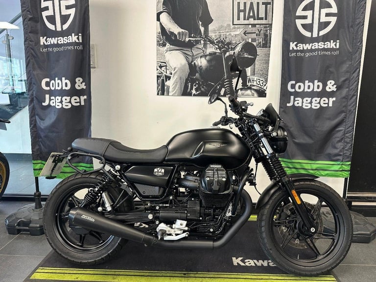 image for MOTOGUZZI V7 IV STONE-1 OWNER-MISTRAL SILENCERS-FLY SCREEN-TAIL TIDY-ENGINE BARS