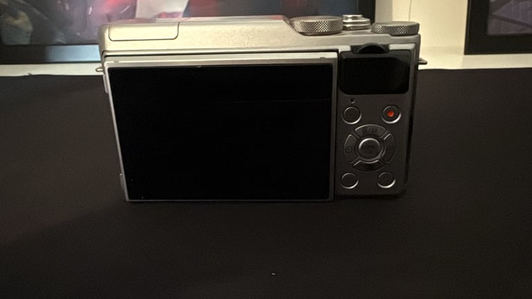 Fuji X-A20 blavk Kit XC 15-45mm F3.5-5.6 OIS PZ Silver