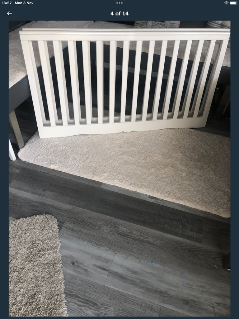Cot stunning quick sale ❤️