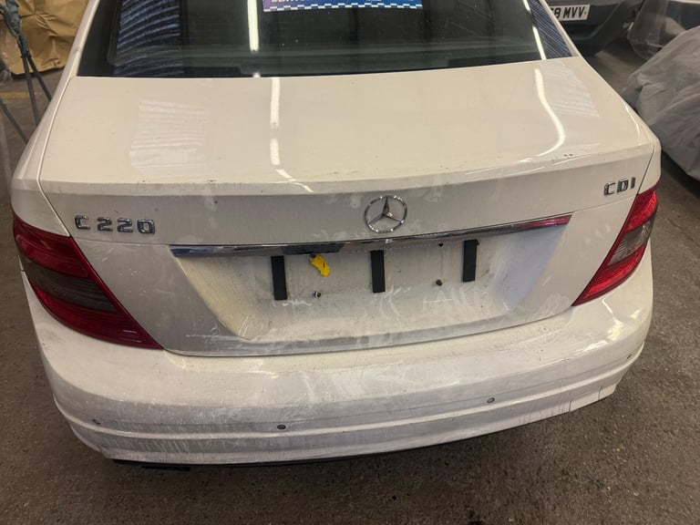 Breaking spare parts Mercedes c class w204 c220 white