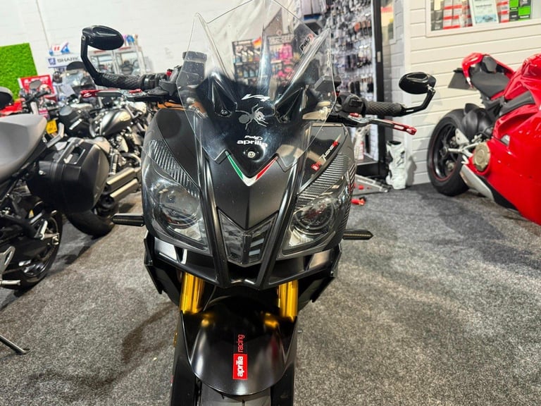 2011 Aprilia Tuono V4 R APRC