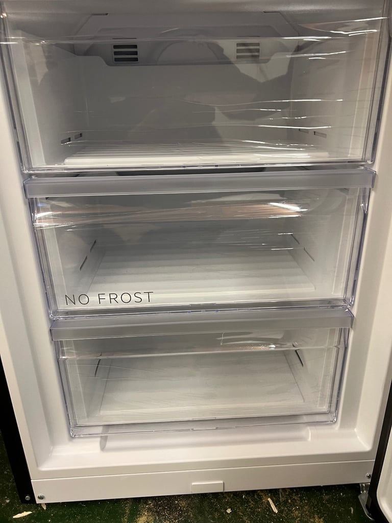 AEG 7000 FRIDGE & FREEZER 187CM Sliver £360