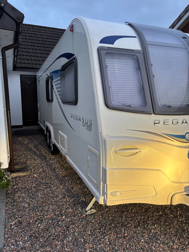 **2015**Bailey Pegasus GT65 Turin 6 berth twin axle fb 