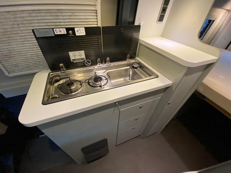 HYMER FREE 540 -2022- BLUE EVOLUTION - 9S AUTO - REAR UNDERBED STORAGE