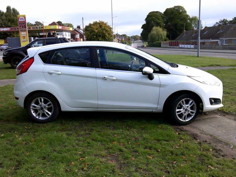 Ford Fiesta 1.25 82 Zetec 5dr Petrol