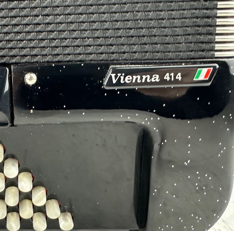 Borsini Vienna 414 Musette - 4 Voice Top Quality Italian Piano Accordion