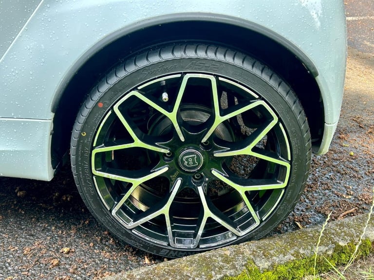 SMART FORTWO 1.0*BRABUS Xclusive*Glassroof-BT-HPIclear-PAS**Rare PocketRocket**