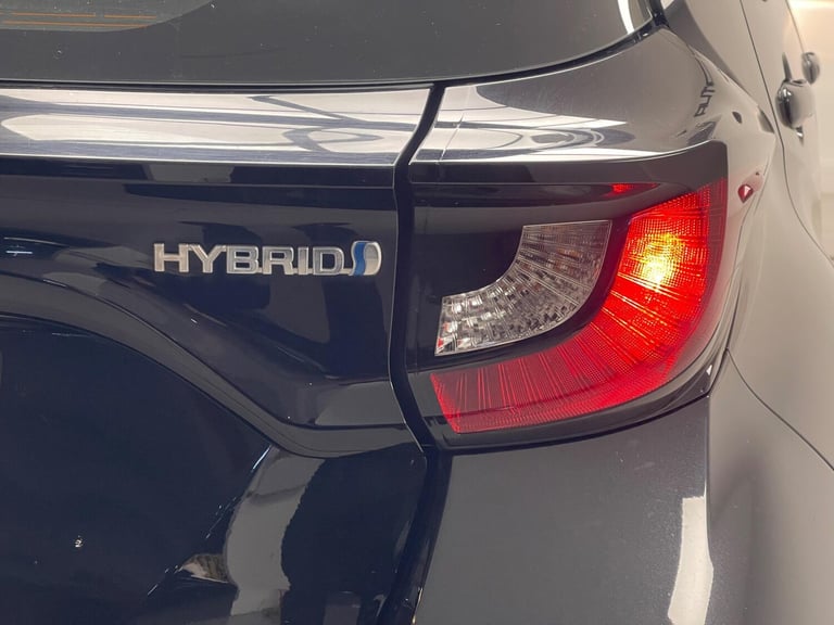2023 Toyota Yaris 1.5 VVT-h Icon E-CVT Euro 6 (s/s) 5dr HATCHBACK Petrol/Electric Hybrid Automatic