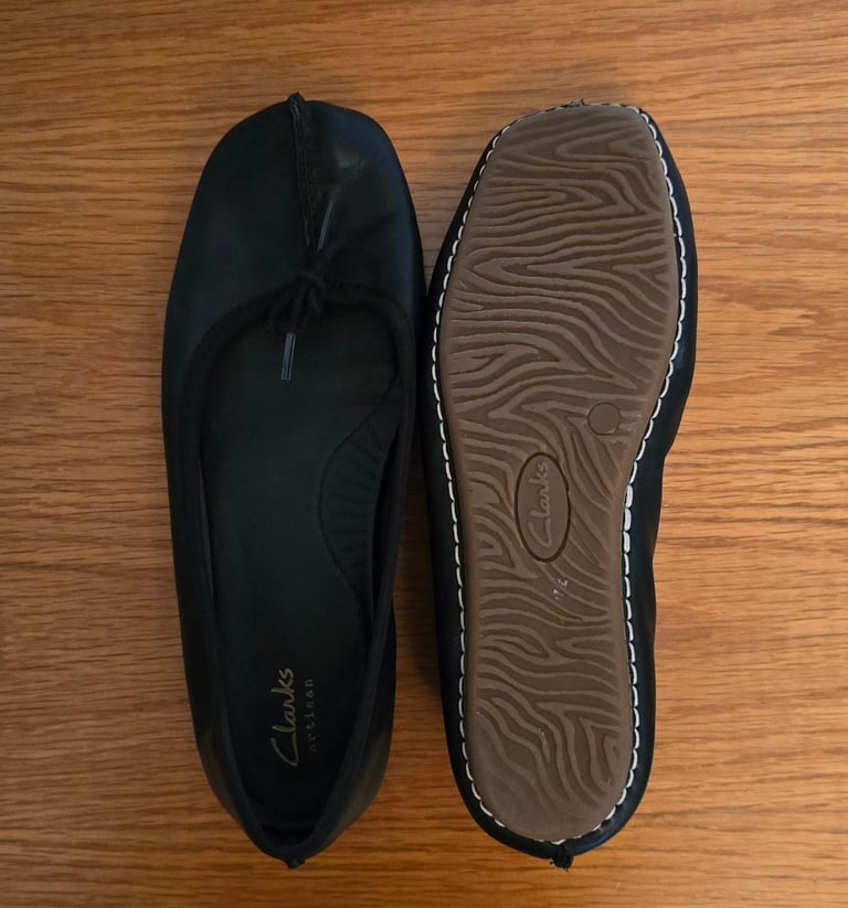 Clarks Ballerina Shoes 4.5 - Like New
