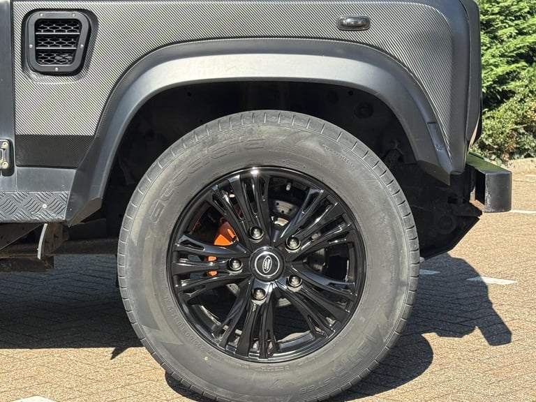 2010 Land Rover Defender 90 2.4 TDCi Hard Top SUV 3dr Diesel Manual 4WD SWB Euro 4 (122 bhp) SUV ...