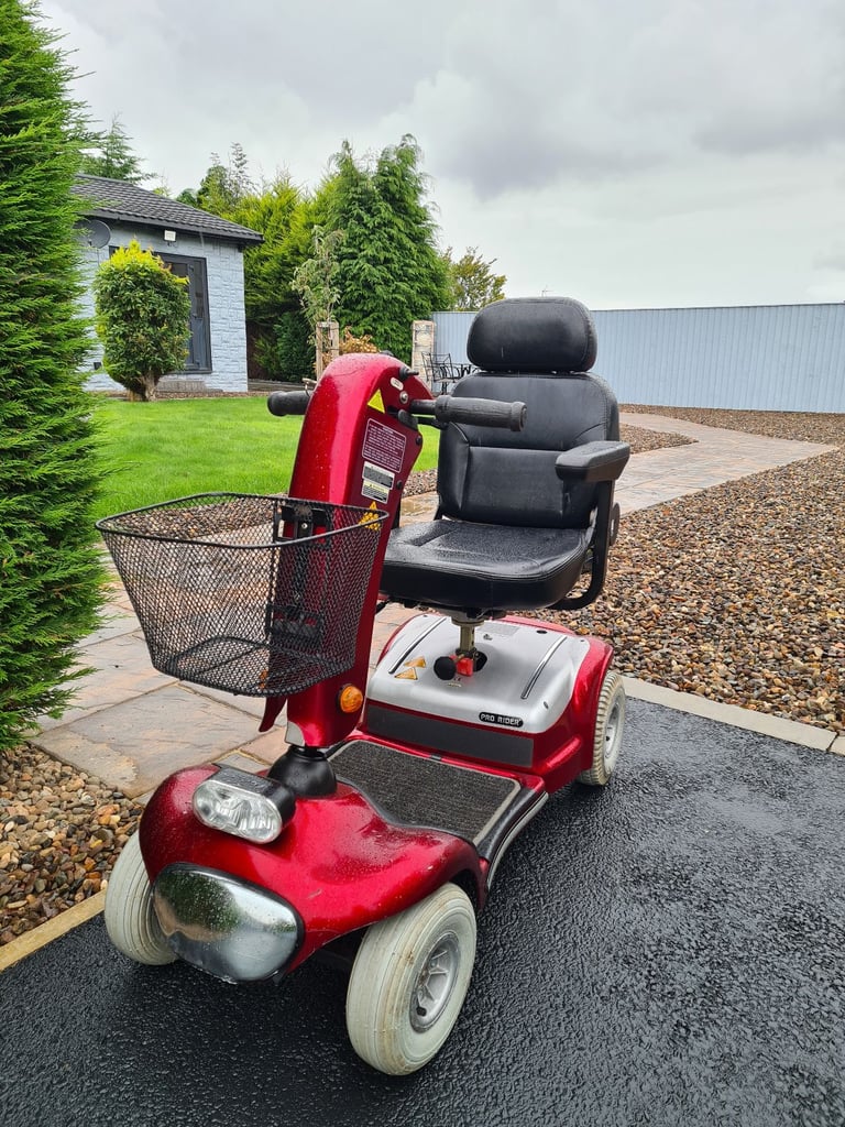 Mobility scooter good condition can deliver today 