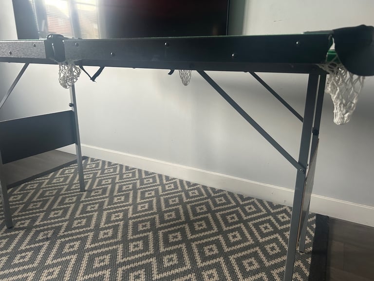 Mini folding snooker/pool table 4ft 6