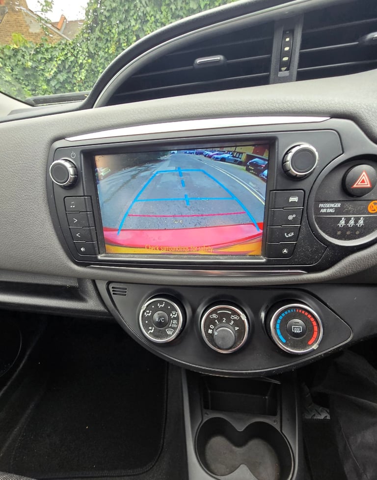 Toyota, YARIS, Hatchback, 2016, Manual, 1329 (cc), 5 doors