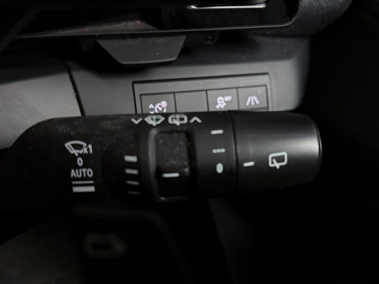 2024 Renault Megane E Tech 60kWh techno+ Auto 5dr (optimum charge) HATCHBACK Electric Automatic