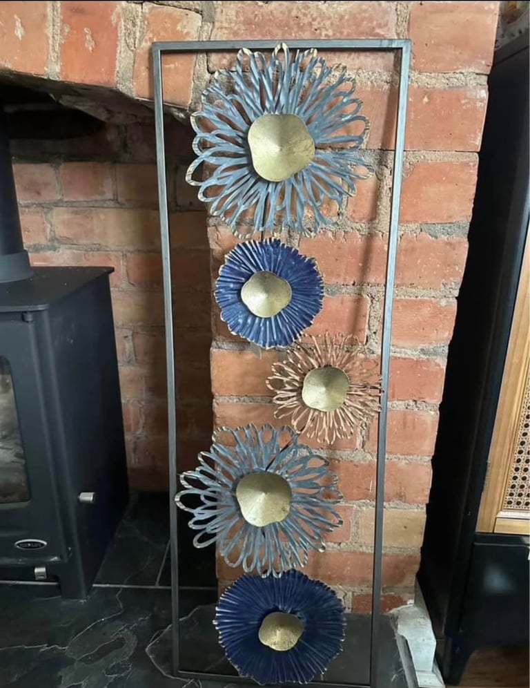 image for Metal Hanging Decoration New with tags 90cm x31 cm