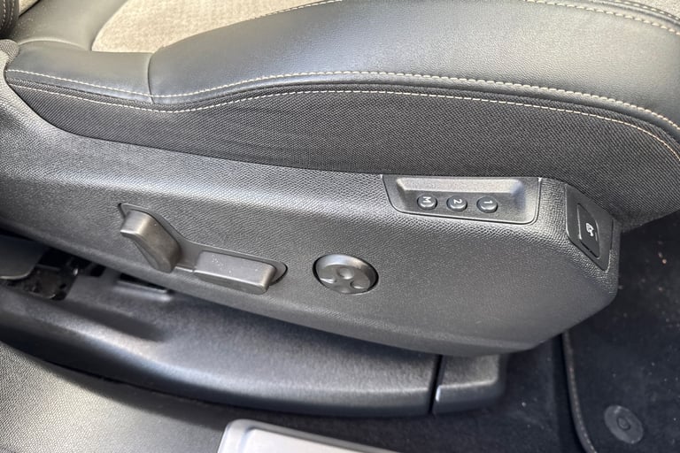 2021 Peugeot 3008 1.6 Hybrid4 300 GT 5dr e-EAT8 HATCHBACK PETROL/ELECTRIC Automatic