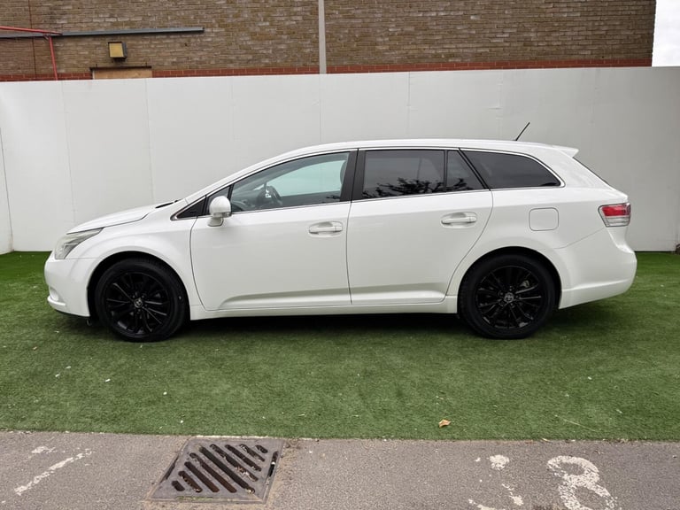 2011 Toyota Avensis 2.0 D-4D TR Tourer Euro 5 5dr ESTATE Diesel Manual