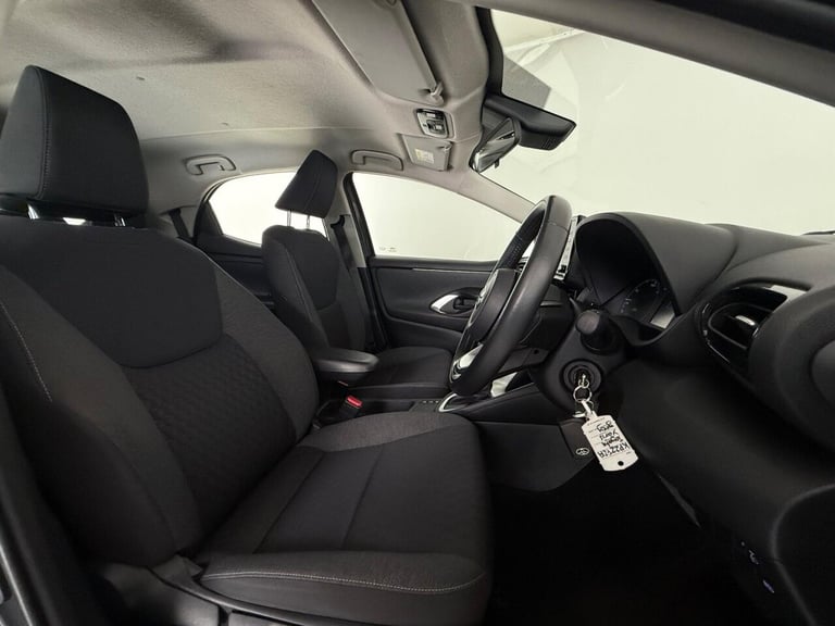 2022 Toyota Yaris 1.5 VVT-h Icon E-CVT Euro 6 (s/s) 5dr Hatchback PETROL/ELECTRIC Automatic