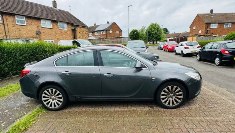 2010 Vauxhall Insignia 2.0 diesel/automatic/low mileage/Quick sale needed
