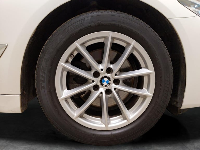 2018 BMW 5 Series 520d SE 4dr Auto SALOON DIESEL Automatic