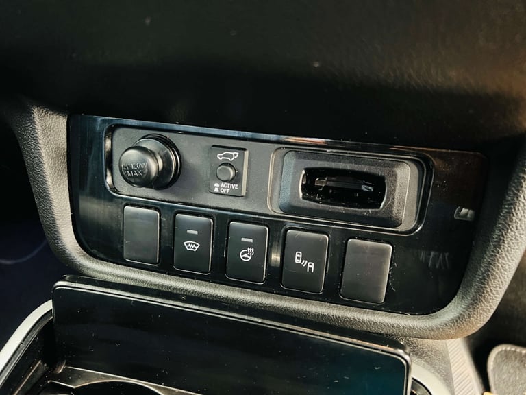 2018 Mitsubishi Outlander 2.3 Outlander DI-D 4 Auto 4WD 5dr SUV Diesel Automatic