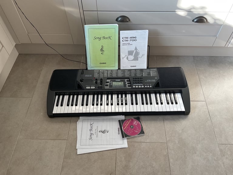 61 Key Casio CTK-700 Keyboard