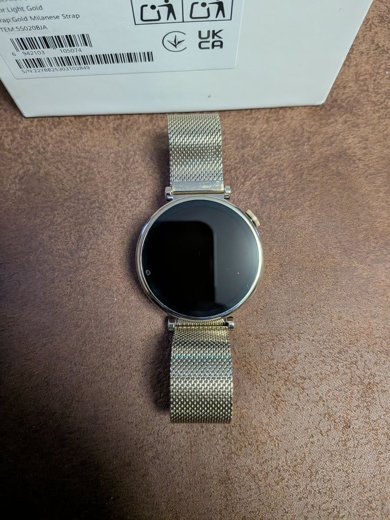 Ladies Huawei watch gt 4 Milanese gold 