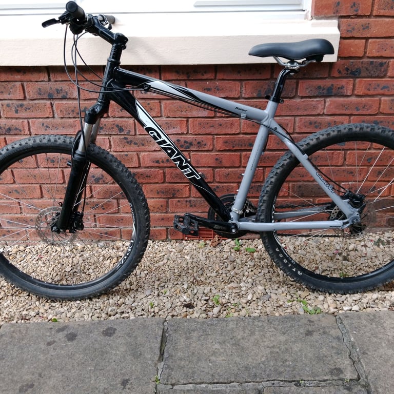 image for Giant Rainier Bike - 19 inch Frame - Hydraulic Brakes