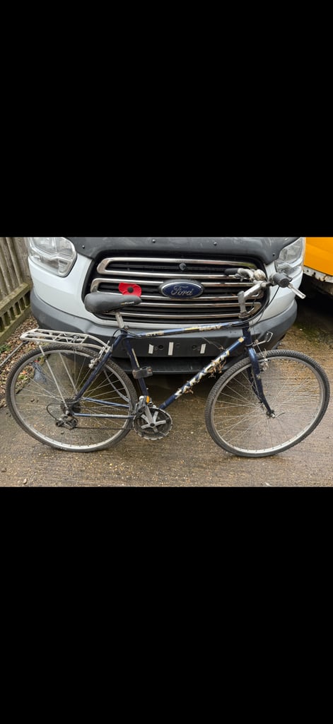 image for Men's Saracen bike 28" wheel