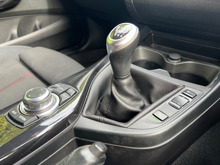 BMW, 1 SERIES, Hatchback, 2012, Manual, 1995 (cc), 5 doors