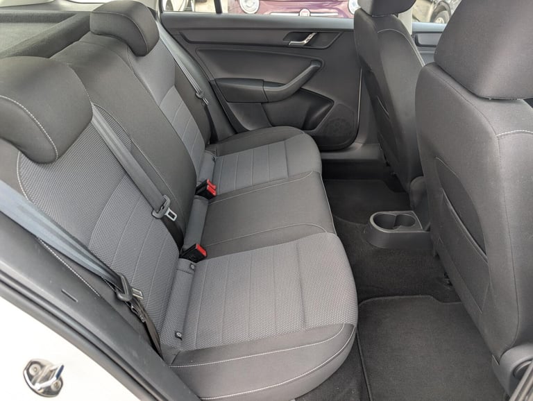 2014 Skoda Rapid Spaceback 1.6 TDI CR 90 Elegance 5dr HATCHBACK DIESEL Manual