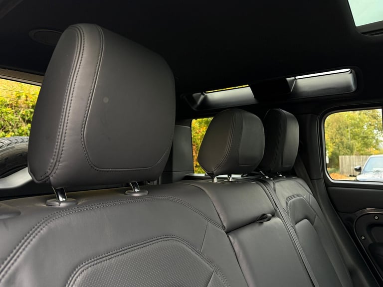 2022 Land Rover Defender 110 3.0 D300 MHEV HSE SUV 5dr Diesel Auto 4WD Euro 6 (s/s) (300 ps) ESTA...