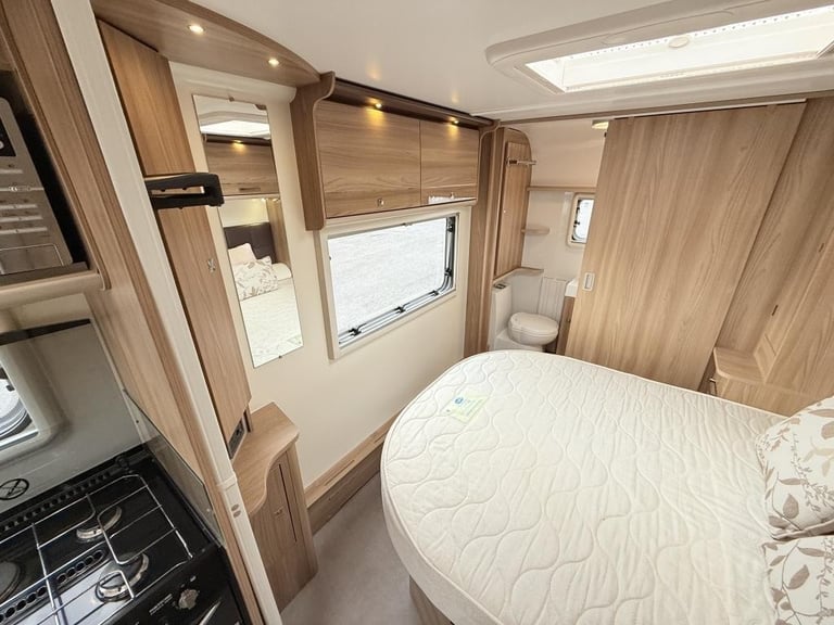 2017 BAILEY UNICORN VIGO LUXURY TOURING CARAVAN