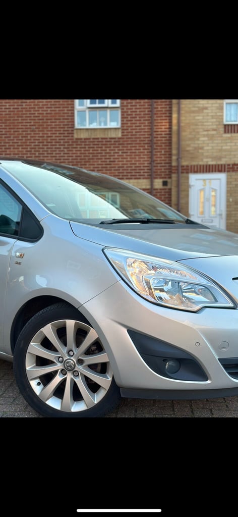 2013 Vauxhall Meriva 1.4i 16V SE 5dr MPV Petrol Manual