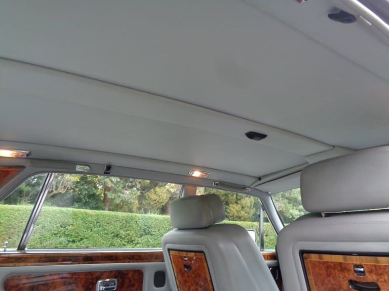 2000 Rolls-Royce Silver Spur III 4dr Auto SALOON Petrol Automatic