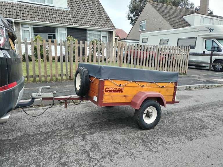 HONEYFIELD BOX CAMPING TRAILER TOWING C/W SPARE WHEEL & COVER 