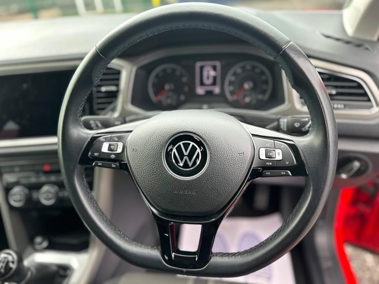 2020 Volkswagen T-Roc 1.0 TSI Design Euro 6 (s/s) 5dr HATCHBACK Petrol Manual