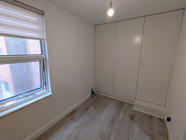 Recently refurbished first floor 3 bedroom flat above shop on High Road, Willesden NW10
