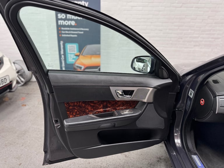 2009 Jaguar XF 3.0d V6 Premium Luxury 4dr Auto SALOON Diesel Automatic