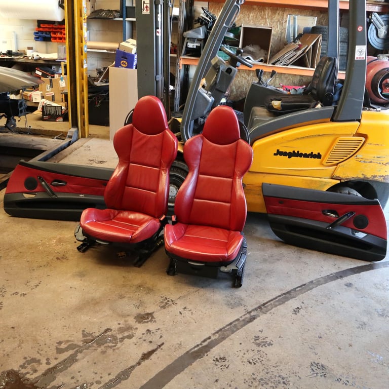 BMW E85 Z4 Sport Red Leather Seats & Door Cards (TraumRot)