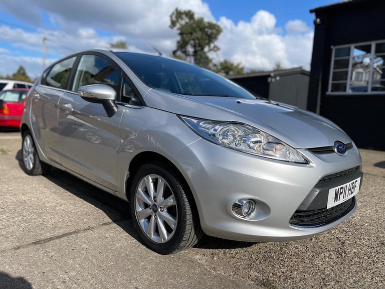 FORD FIESTA 1.4 Zetec 5dr 2011
