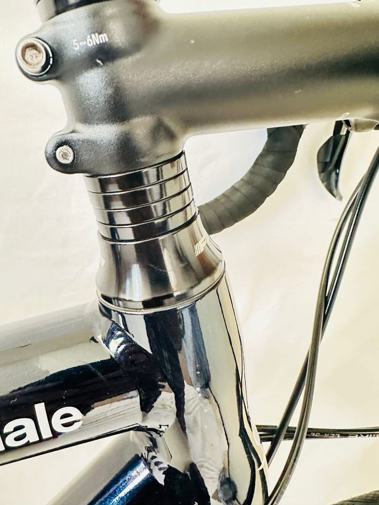 Virtually New CANNONDALE SYNAPSE Size/54 cm Road Bike MINT