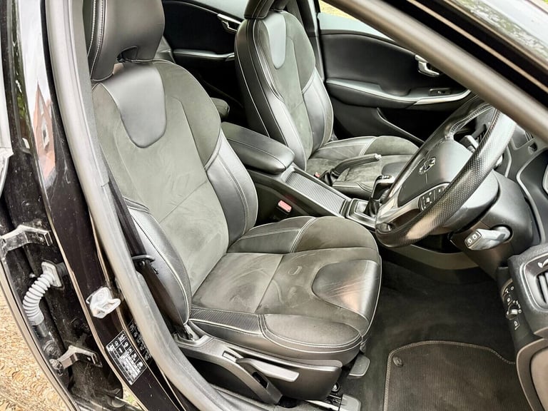 2016 Volvo V40 2.0 V40 R-design D2 5dr Hatchback Diesel Manual