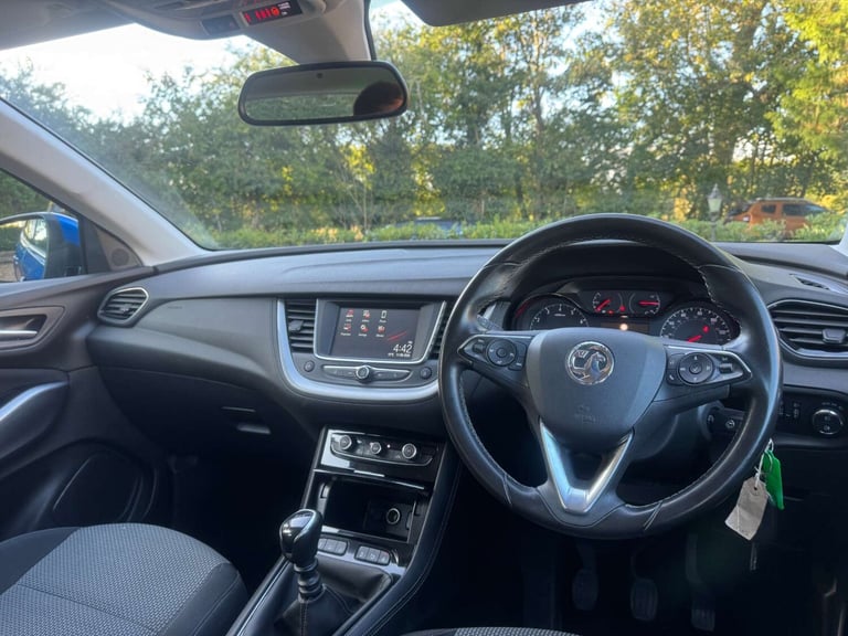 2018 Vauxhall Grandland X 1.2 Turbo SE 5dr HATCHBACK PETROL Manual