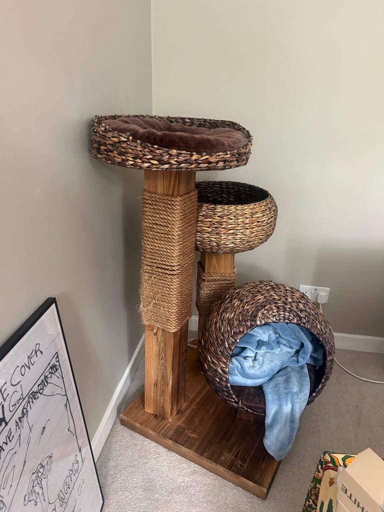 Cat scratch post and bed 