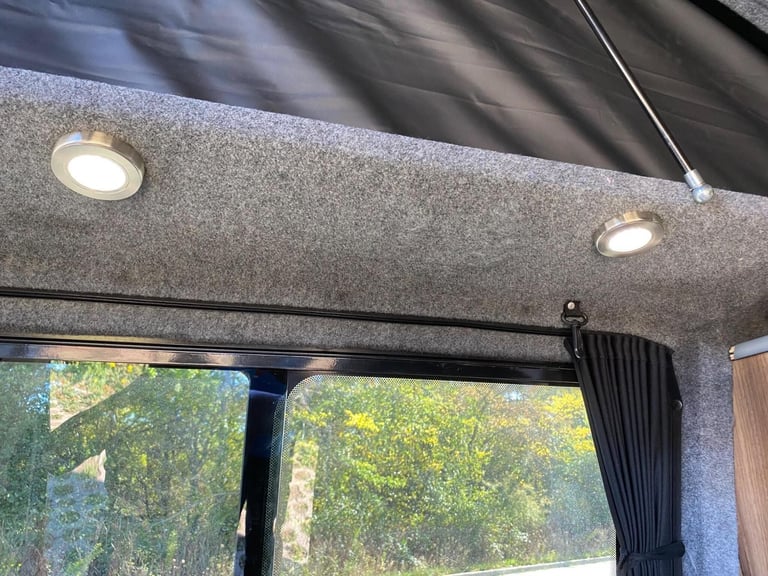 2010 Volkswagen Transporter 5 Belts, 4 Berth Campervan