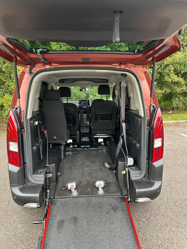 Peugeot RIFTER HORIZON RE TD AUTO 1.5 HDi Wheelchair Access