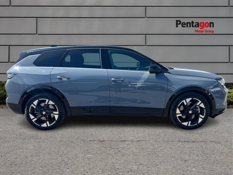  Vauxhall Grandland Electric 73kwh Ultimate Suv 5dr Electric Auto 213 Ps